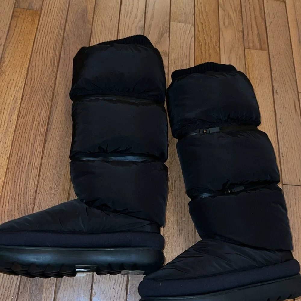 UGG  Women Classic Maxi Ultra Tall boots - Picture 4 of 16